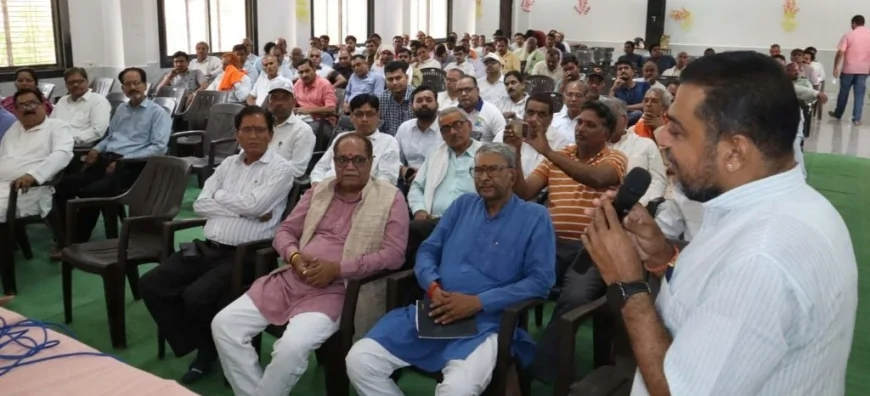 विश्व योग दिवस पर चित्रकूट में 108 स्थानों पर होगें योग शिविर