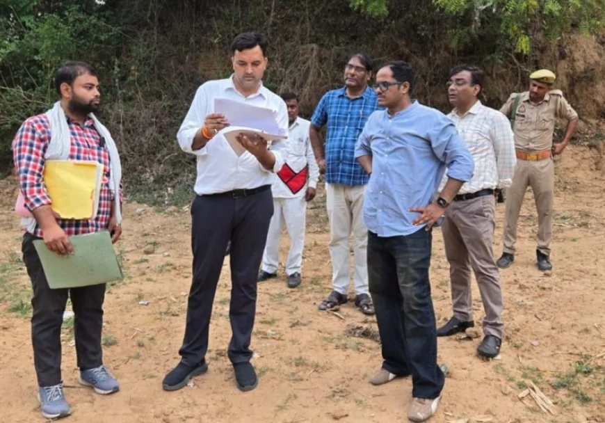 डीएम ने सरकारी भूमि का किया औचक निरीक्षण