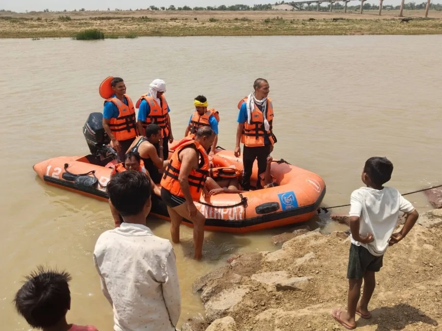 मानसून से पहले बांदा में मेगा मॉक ड्रिल, केन नदी में बाढ़-बचाव अभियान का किया गया अभ्यास