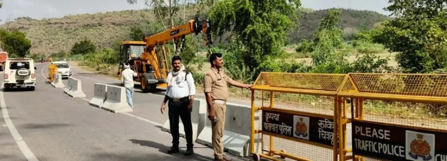 पुलिस ने ब्लैक स्पाट में लगाए मोबाइल बैरियर