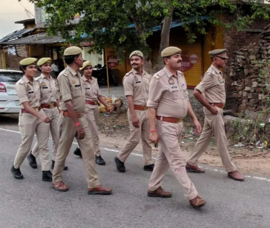 पुलिस ने मोहर्रम के दृष्टिगत किया पैदल गश्त