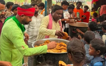 सदर विधायक ने भंडारे का आयोजन कर मरीजों को बांटे फल