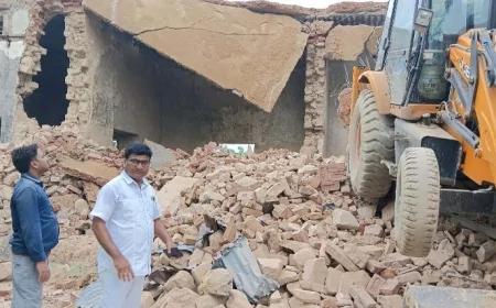 ध्वस्त कराया गया अंग्रेजों के जमाने का जर्जर डाक बंगला