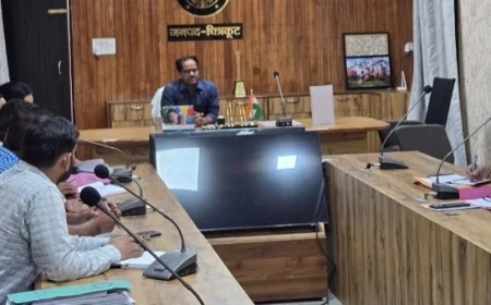परिषदीय विद्यालयों के जर्जर भवन, ढांचों का शीघ्र हो मूल्यांकन : डीएम