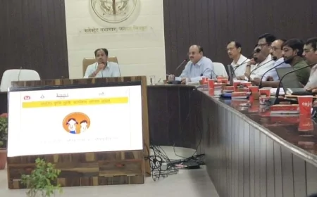 जिला स्वास्थ्य समिति शासी निकाय की हुई समीक्षा बैठक