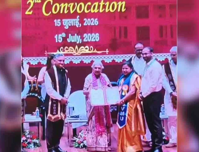 राज्यपाल ने डा. शिवांगी को किया सम्म्मानित