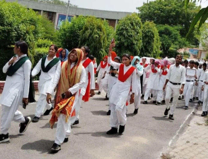 ग्रामोदय यूनिवर्सिटी में निकली नशा मुक्ति जागरूकता रैली