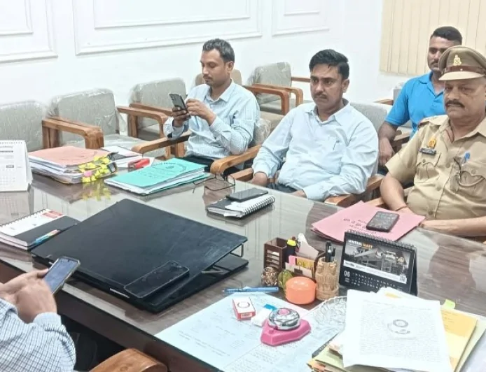 बाढ़ आपदा से प्रभावी बचाव एवं राहत कार्यों की तैयारियों को लेकर हुई समीक्षा