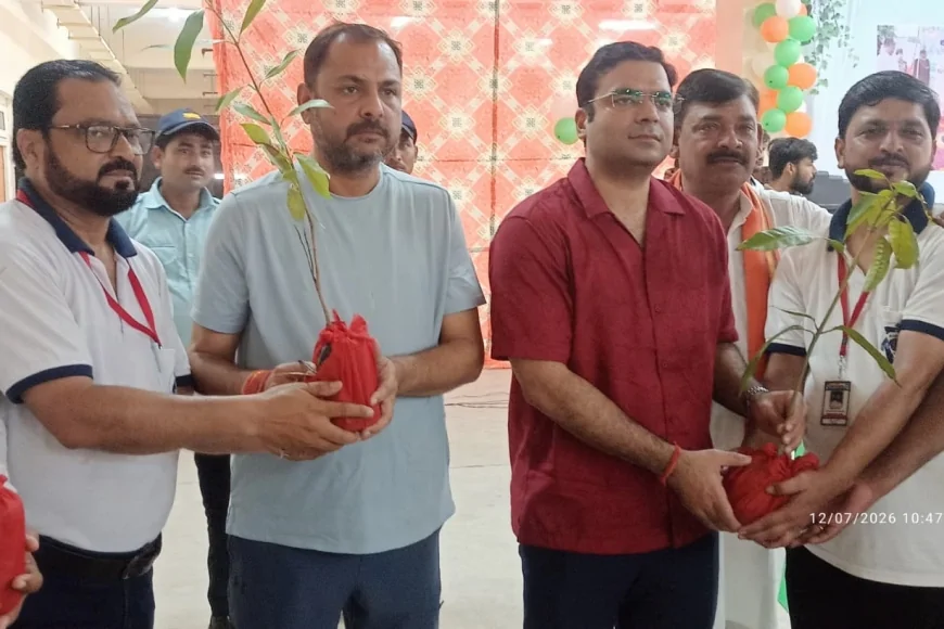 'एक पेड़ माँ के नाम' अभियान में बांदा रोटी बैंक की सहभागिता, कृषि विश्वविद्यालय में हुआ वृहद वृक्षारोपण