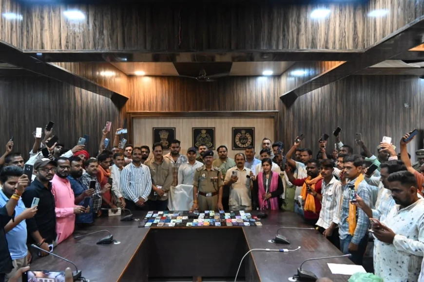 पुलिस ने 102 गुमशुदा मोबाइल बरामद कर मालिकों को लौटाए, 15.75 लाख रुपये की संपत्ति हुई रिकवर
