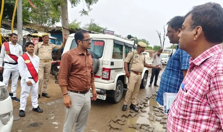 डीएम ने एलआईसी तिराहे के मुख्य मार्ग का किया निरीक्षण