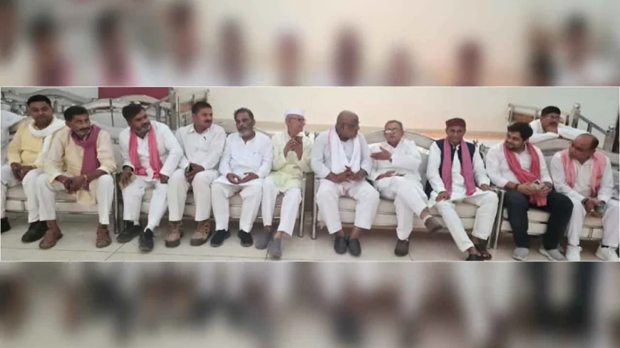 बलिया के सांसद का सपाईयों ने किया स्वागत