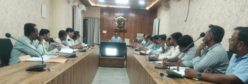 खेत और सड़क पर दिखने नहीं चाहिए गौवंश : डीएम