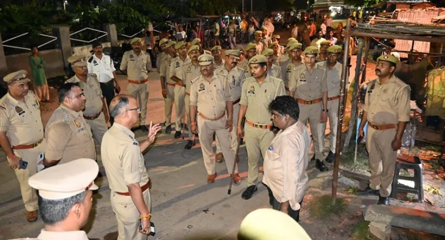 पैदल गश्त कर एसपी ने सुरक्षा का लिया जायजा