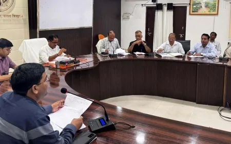 निर्धारित समयसारिणी के अनुसार कार्य पूर्ण करें : डीएम