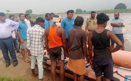 उफान पर बरदहा नदी, एक दर्जन गांवों का संपर्क टूटा