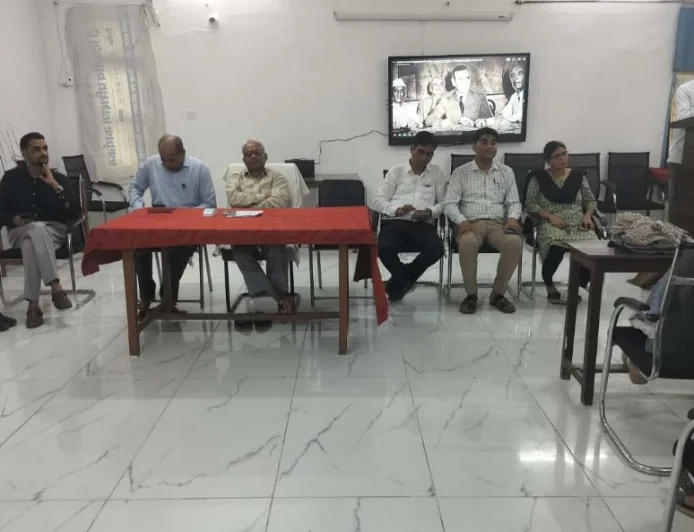 भावी पीढ़ी को इतिहास से सीख लेने को किया गया प्रेरित