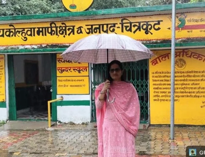 बीएसए ने प्राथमिक विद्यालय कोल्हुवा माफी का किया निरीक्षण