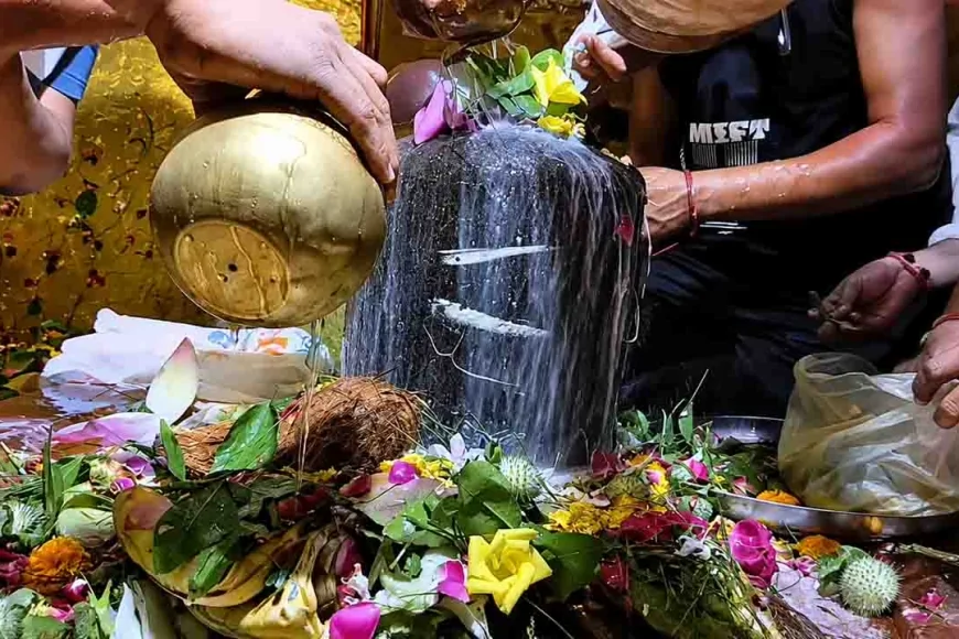 सावन के पहले सोमवार पर बामदेवेश्वर मंदिर में उमड़ा आस्था का सैलाब, श्रद्धालुओं ने किया जलाभिषेक
