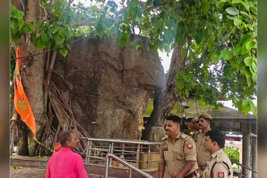 मंदिरों का भ्रमण कर एएसपी ने सुरक्षा का लिया जायजा