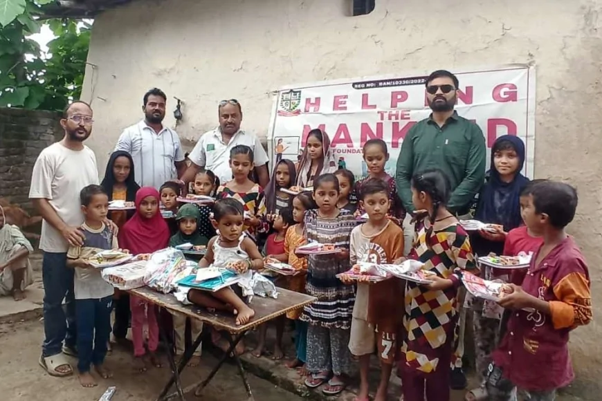 जरूरतमंद बच्चों को मिली शिक्षा की नई उड़ान, हेल्पिंग द मैनकाइंड फाउंडेशन ने बांटी शैक्षणिक सामग्री