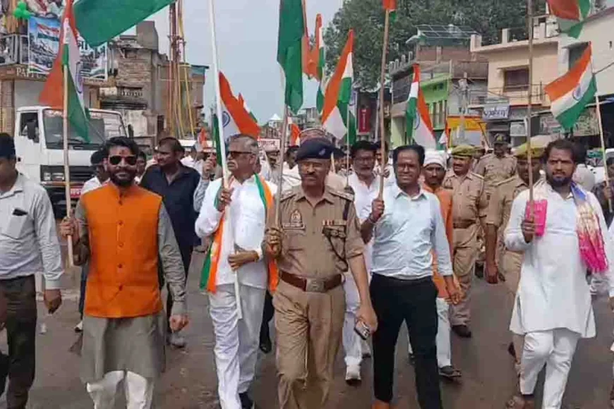 तिरंगा यात्रा का भव्य आयोजन, शहीद स्मारक पर किया गया माल्यार्पण