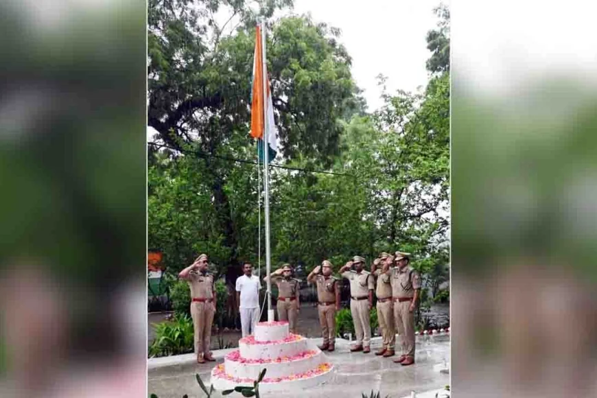 तिरंगे की शान में रंगा बाँदा पुलिस लाइन, वीर शहीदों को किया नमन