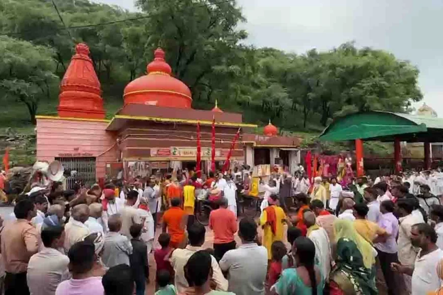 धूमधाम से मनाई गई गोस्वामी तुलसीदास की जयंती, निकली भव्य शोभायात्रा