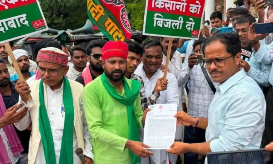 सदर विधायक ने चरमराई बिजली व्यवस्था को लेकर दिया ज्ञापन