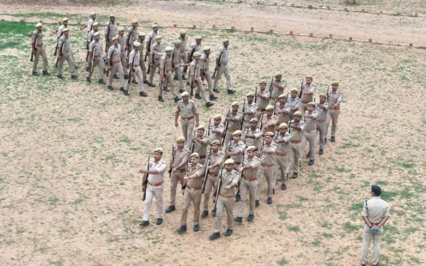 एएसपी ने परेड की सलामी लेकर किया निरीक्षण
