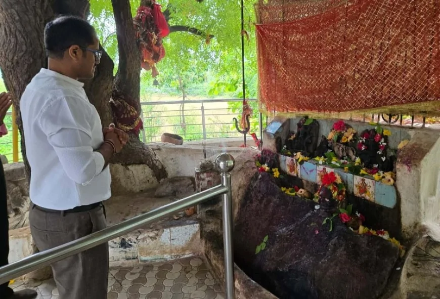वंदन योजना के विकास कार्यों का डीएम ने लिया जायजा