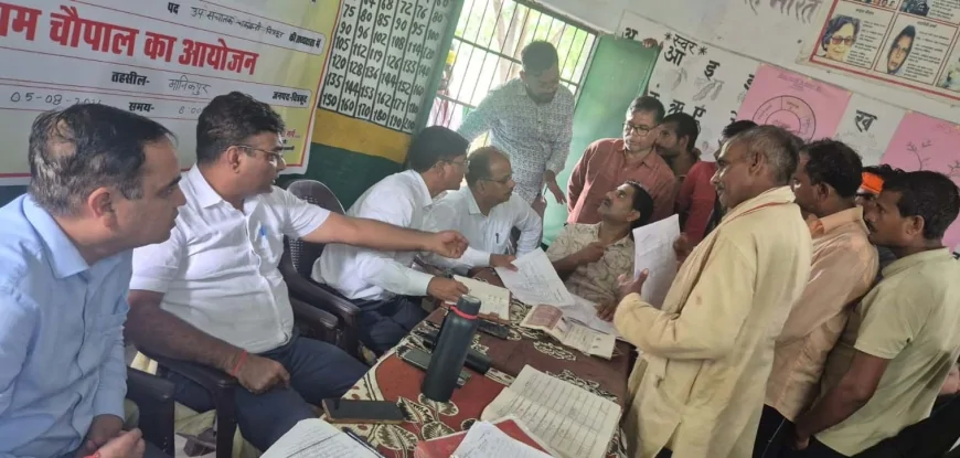 चकबन्दी ग्राम चौपाल में 26 शिकायतों का निस्तारण