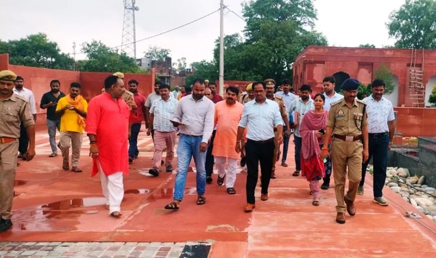 गोस्वामी तुलसीदास की जन्मस्थली के समग्र पर्यटन विकास परियोजना का डीएम-एसपी ने किया निरीक्षण