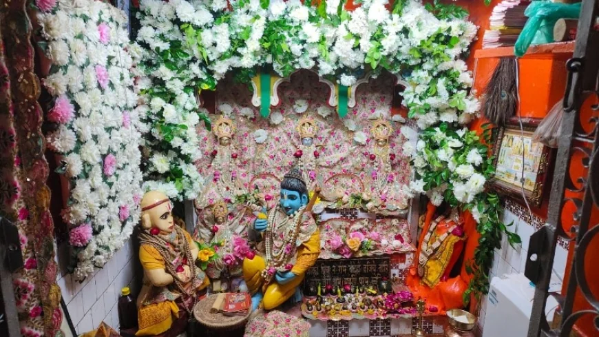 रामघाट स्थित तुलसी गुफा में धूमधाम से मनाई गई गोस्वामी तुलसीदास की जयंती