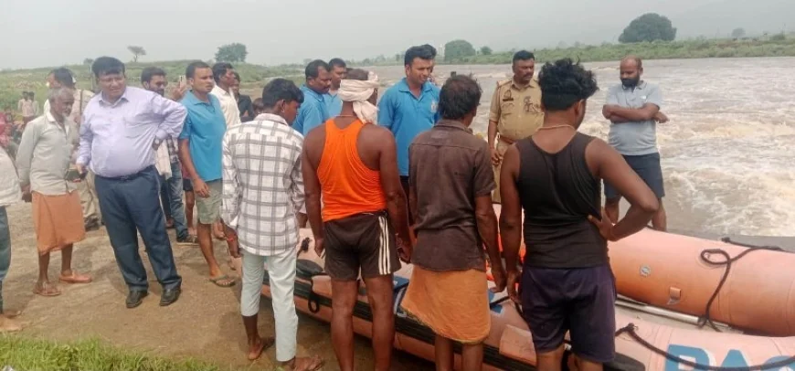उफान पर बरदहा नदी, एक दर्जन गांवों का संपर्क टूटा