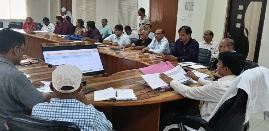 सुचारू रूप से चलने चाहिए आधार केन्द्र : सीडीओ