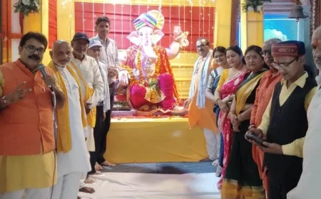 हिंदी दिवस पर काव्य गोष्ठी का आयोजन, साहित्यकारों ने हिंदी के महत्व पर रखे विचार