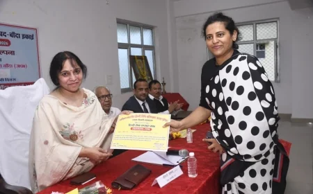 जनपद न्यायालय में हिंदी दिवस पर उत्कृष्ट कार्य करने वाले न्यायिक अधिकारी-कर्मचारी सम्मानित