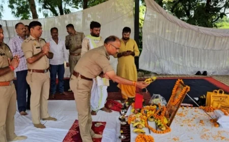 भगवान विश्वकर्मा की पुलिस लाइन में हुई पूजा अर्चना