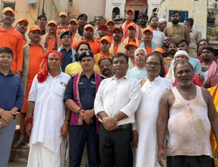 एनडीआरएफ टीम के साहस, समर्पण एवं उत्कृष्ट बचाव कार्य की सराहना करते हुए किया सम्मानित