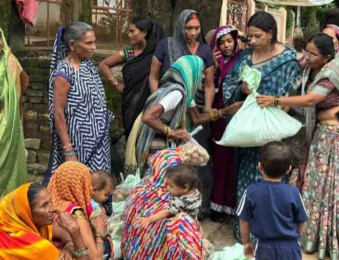 भाजपा नेेत्री डॉ. ज्योति उपाध्याय ने पीड़ित परिवारों से की मुलाकात