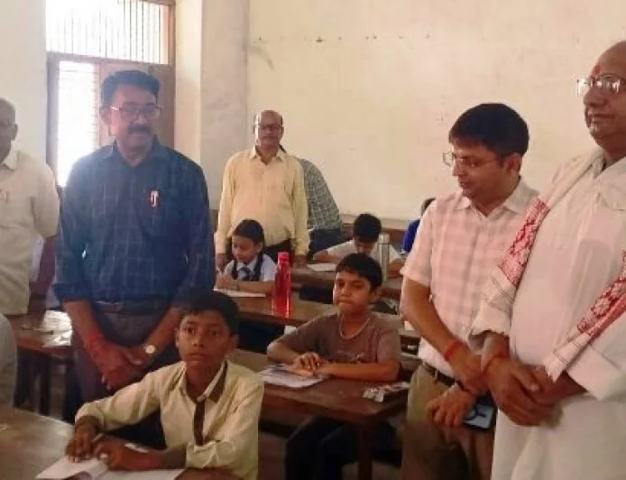 प्रतियोगिताओं से बढ़ता है विद्यार्थियों का ज्ञान : एसडीएम