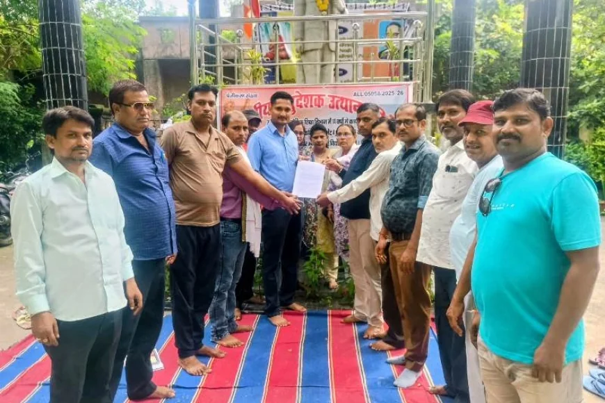 14 वर्षों से शोषण का आरोप, सुप्रीम कोर्ट के फैसले के अनुपालन की मांग को लेकर अनुदेशकों का क्रमिक अनशन