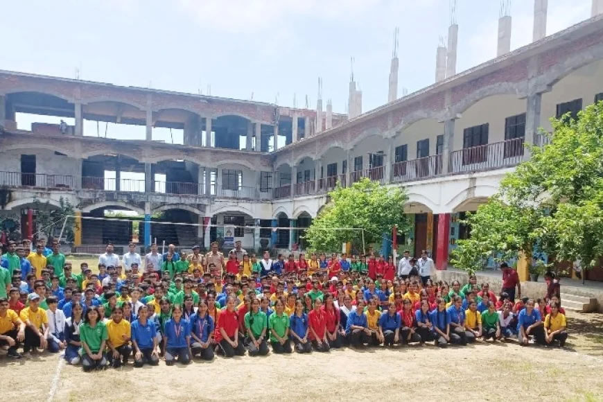सड़क सुरक्षा, साइबर अपराध और मिशन शक्ति को लेकर जागरूक हुए 300 से अधिक विद्यार्थी