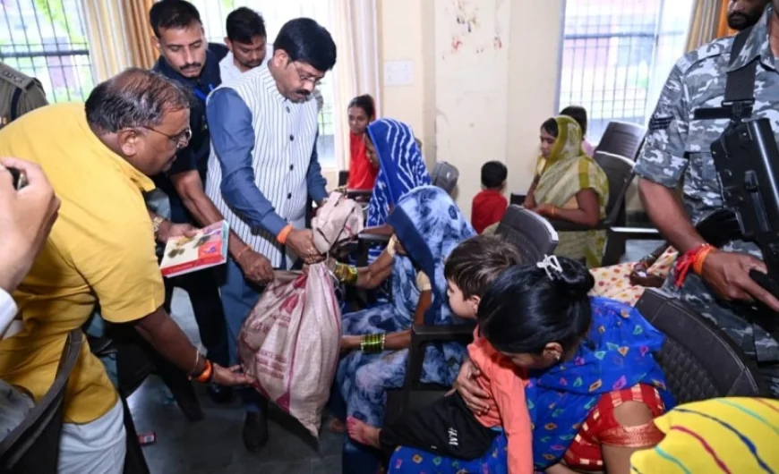 प्रभारी मंत्री ने बाढ़ प्रभावित क्षेत्रों का किया निरीक्षण