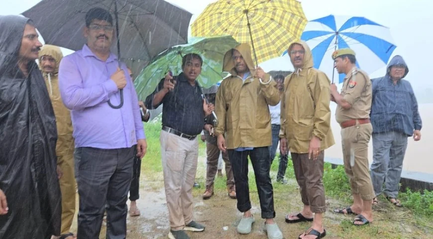 गोपीपुरवा रपटे का डीएम-एसपी ने किया निरीक्षण