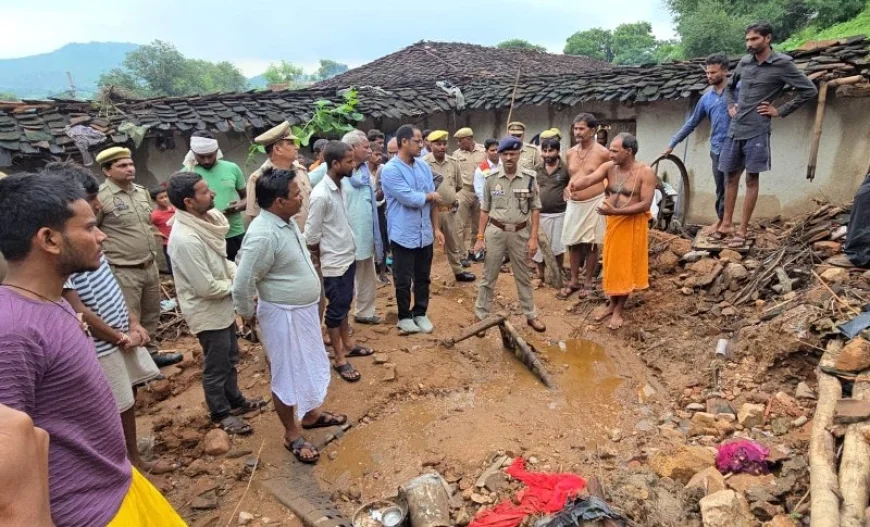 बराछ गांव में कच्चा घर गिरने से पिता, पुत्र, पुत्री की मौत, मां-बेटी घायल