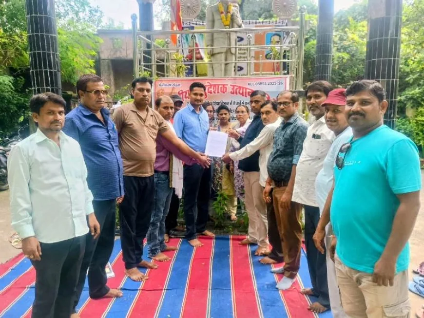 14 वर्षों से शोषण का आरोप, सुप्रीम कोर्ट के फैसले के अनुपालन की मांग को लेकर अनुदेशकों का क्रमिक अनशन