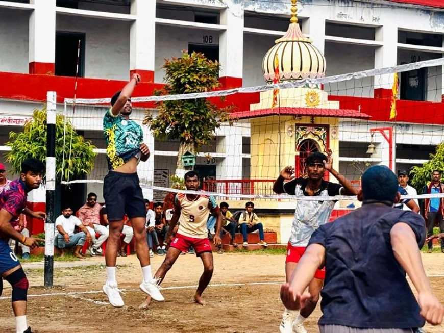गणेश महोत्सव वालीबाल प्रतियोगिता में आदर्श बजरंग इंटर कॉलेज चैंपियन