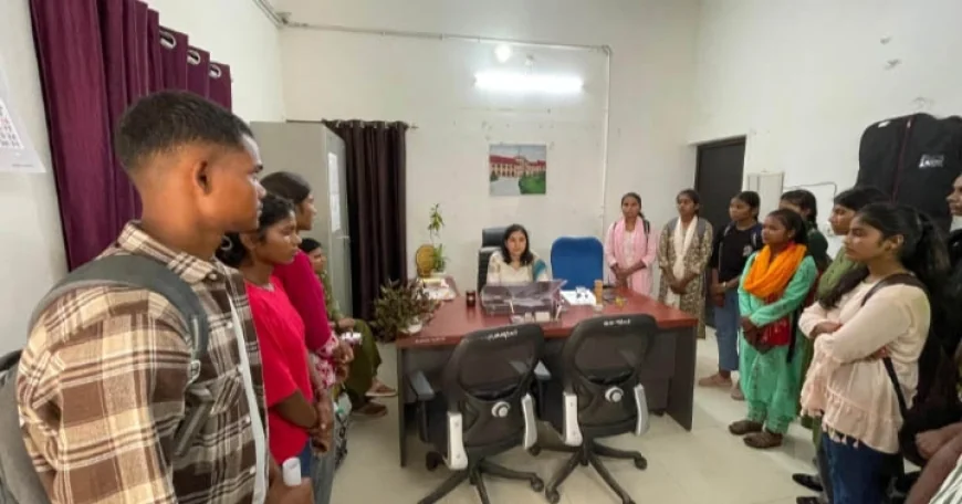 किशोरियों-महिलाओं को बताए अधिकार, योजनाएं